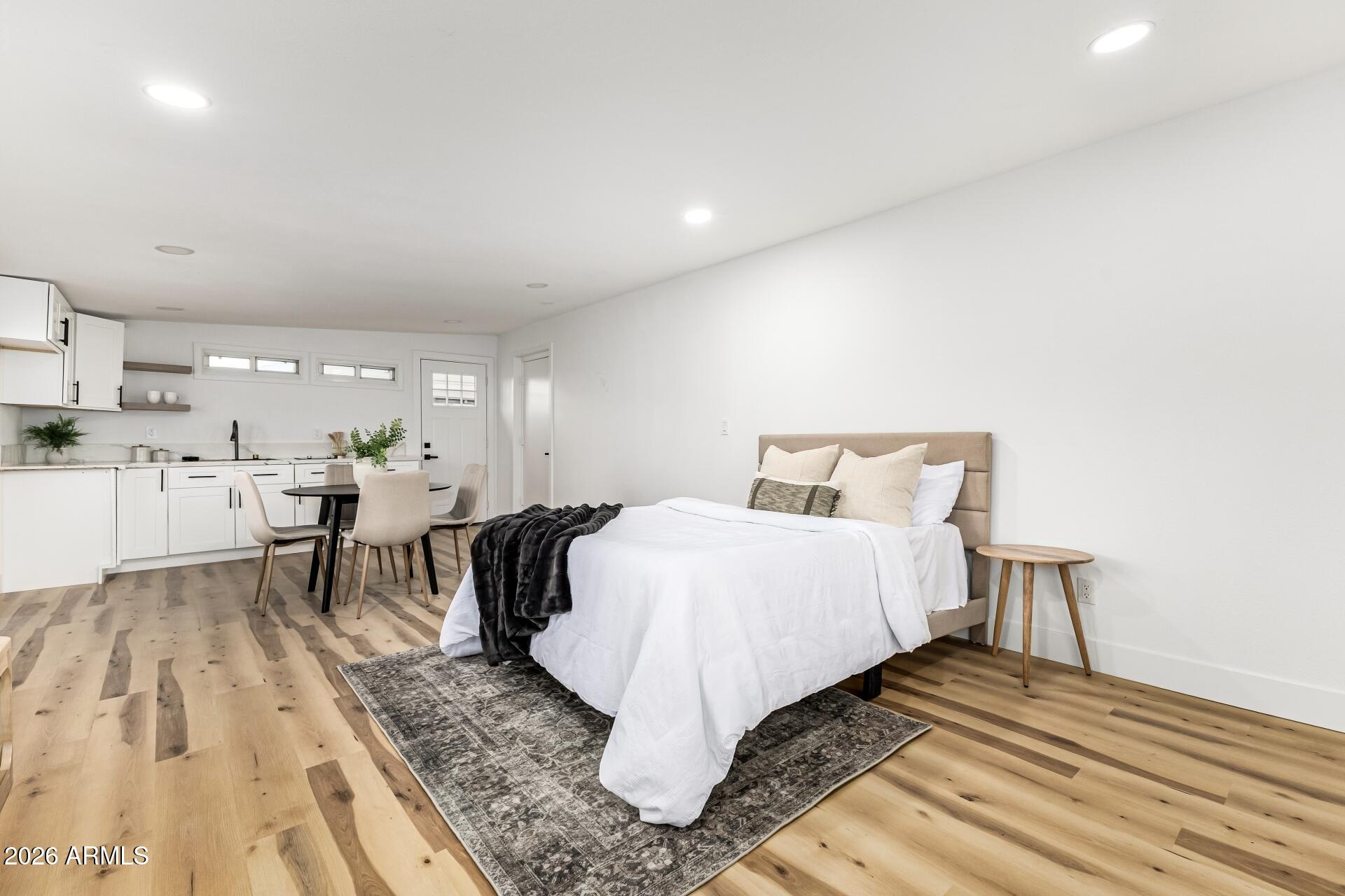 1515 N SAGUARO Drive