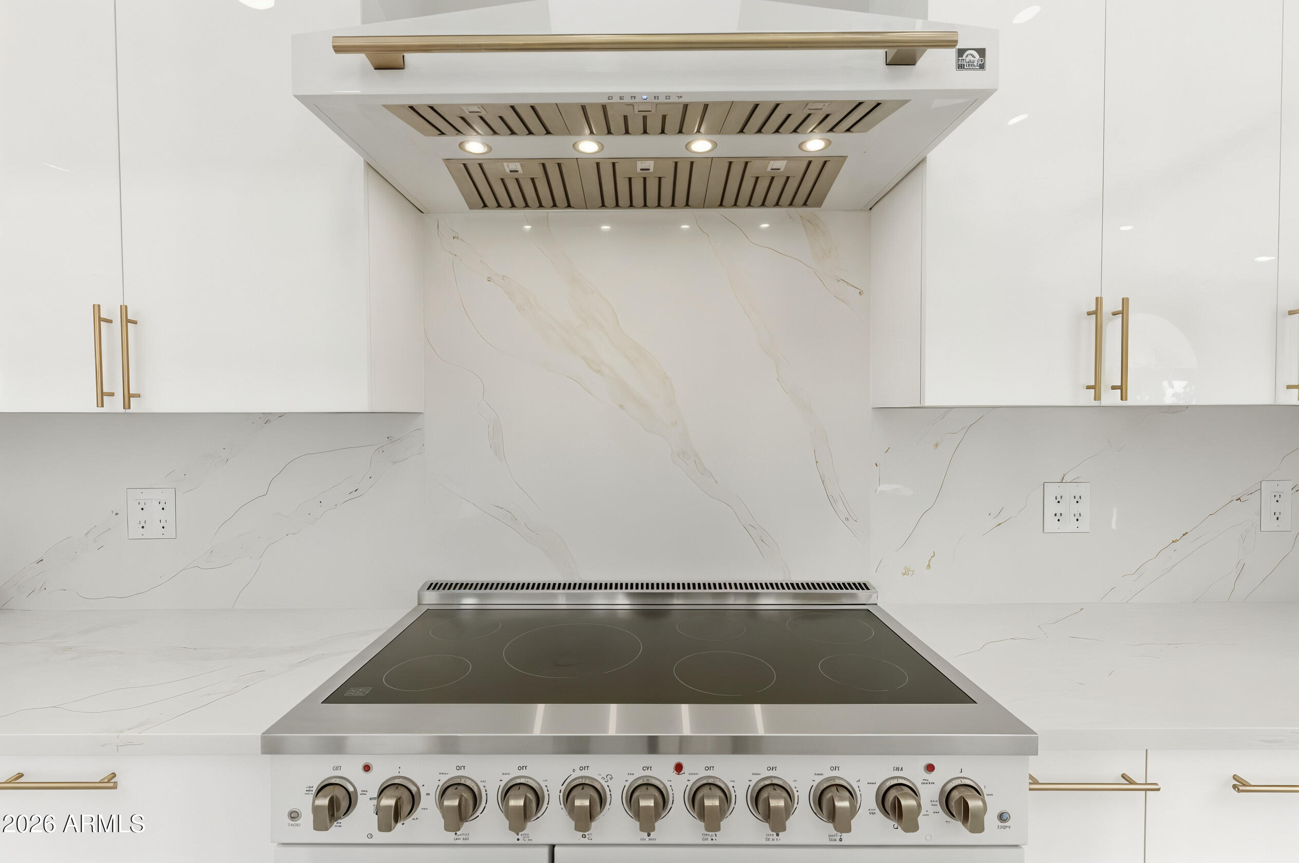 1732 W COMMERCE Avenue