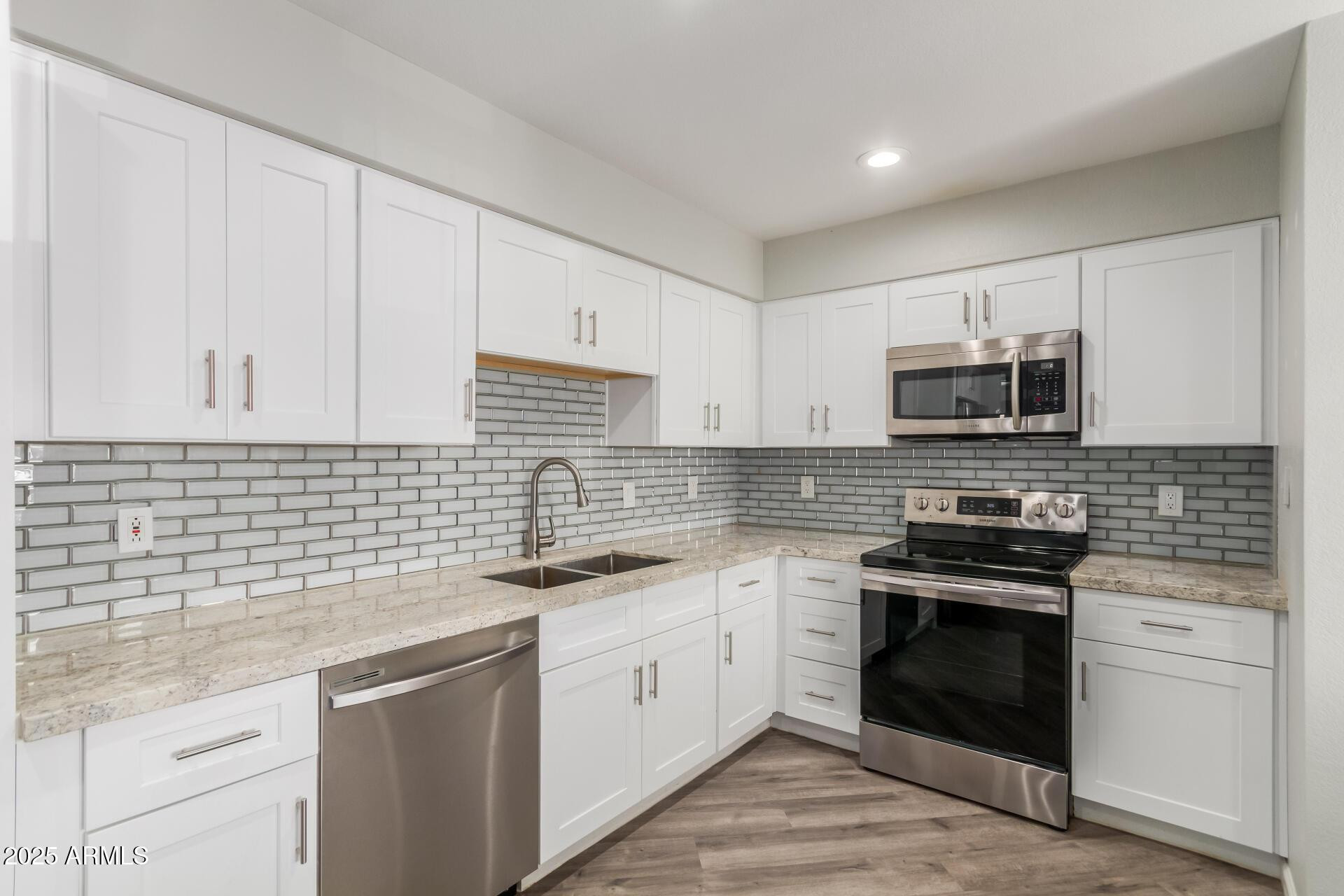 9460 E Mission Lane Unit 211