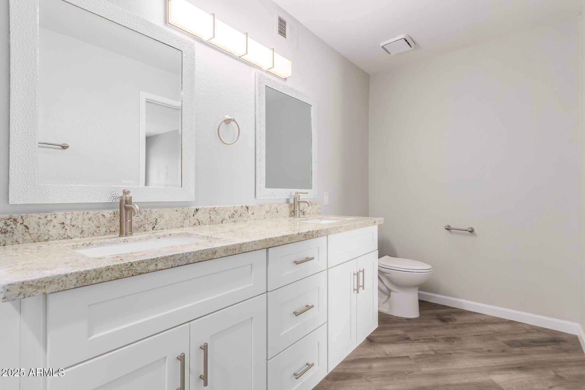 9460 E Mission Lane Unit 211