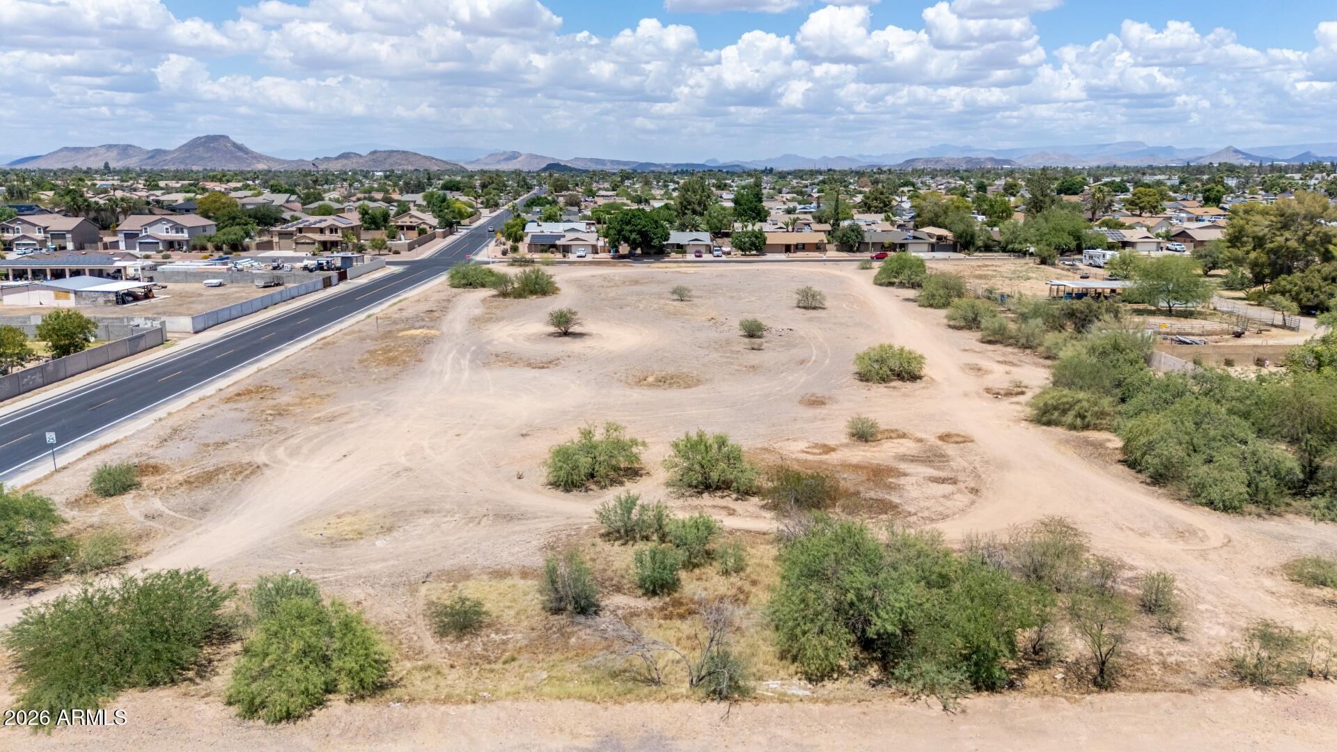 3845 W PARADISE Lane '_'