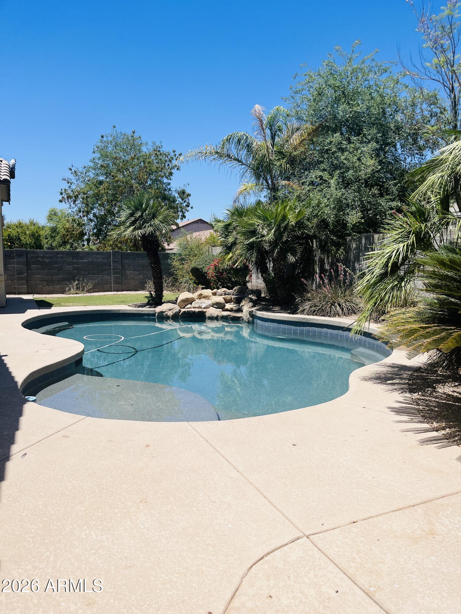 16758 W APACHE Street