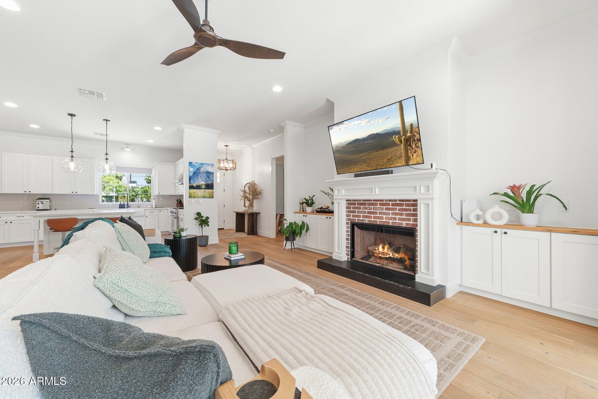 3655 E PICCADILLY Road