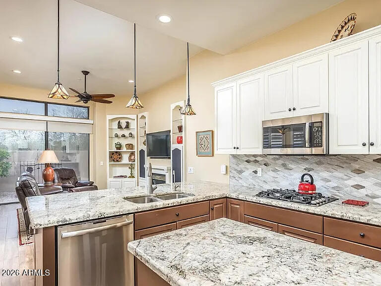 8331 E CACTUS WREN Road