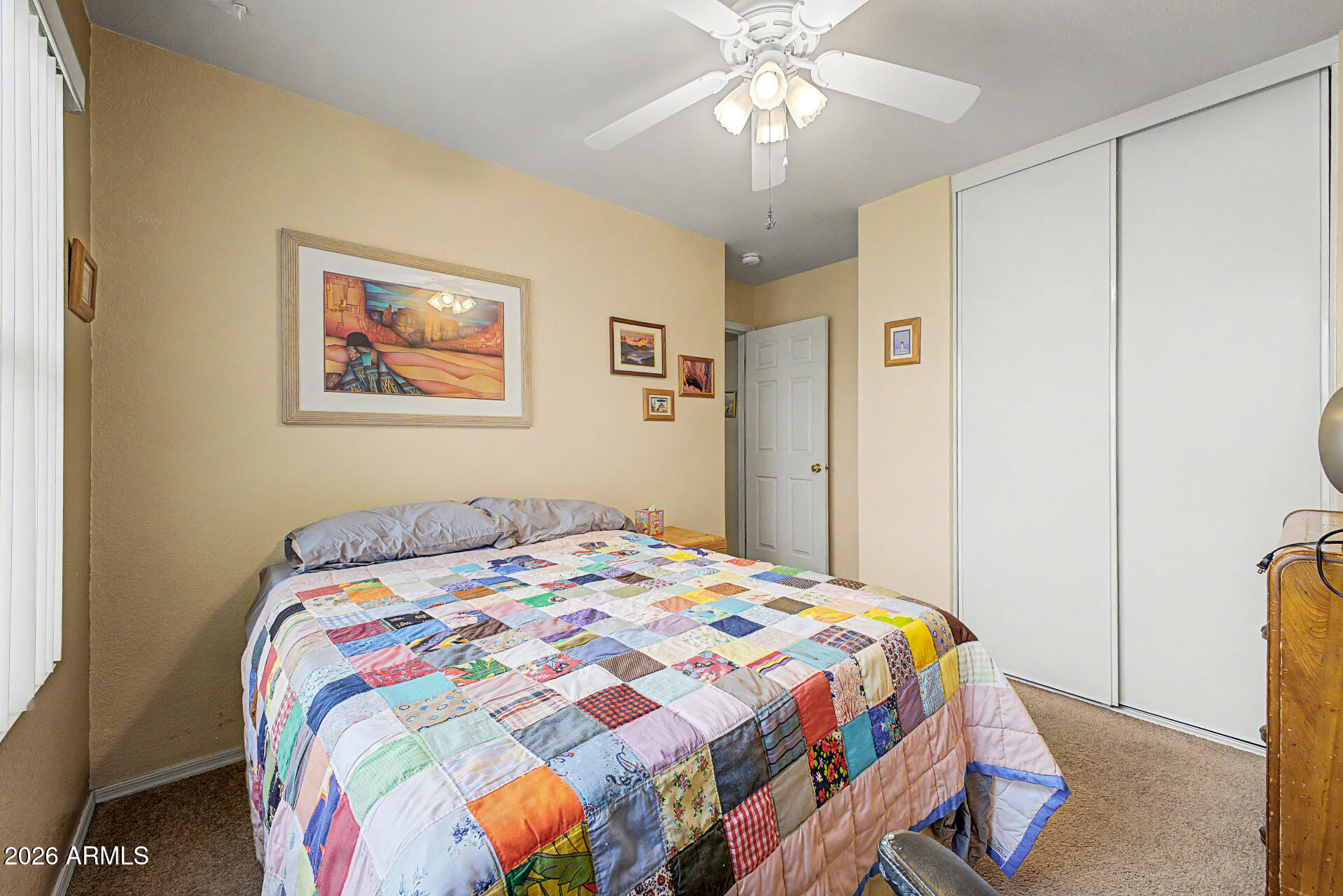 667 W KINGMAN Loop