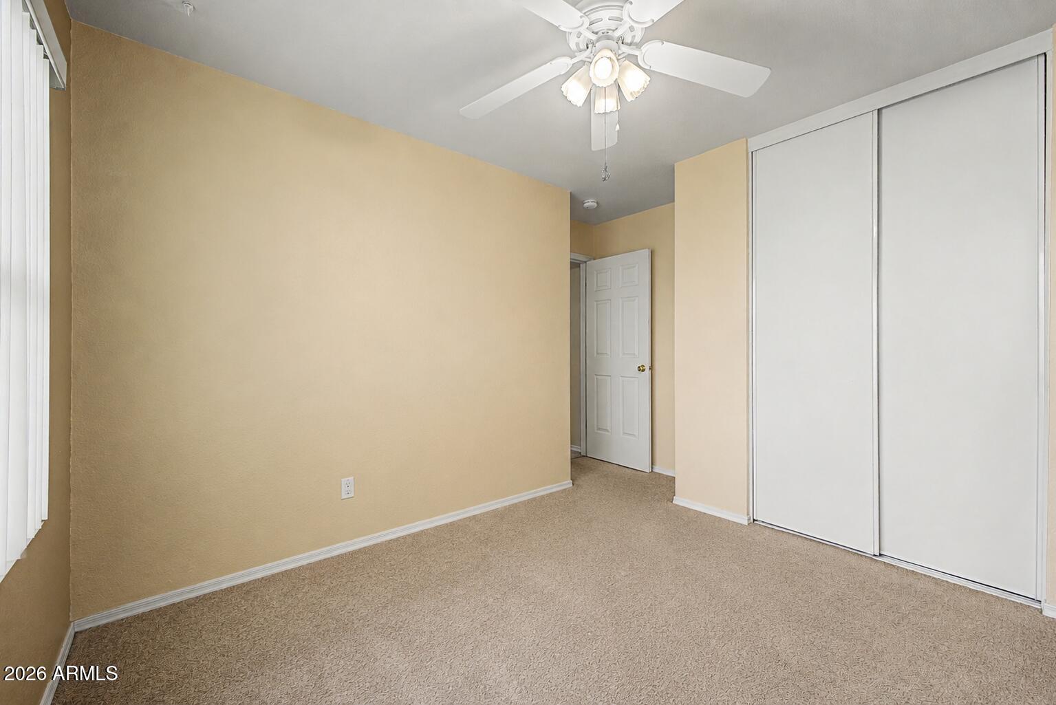 667 W KINGMAN Loop
