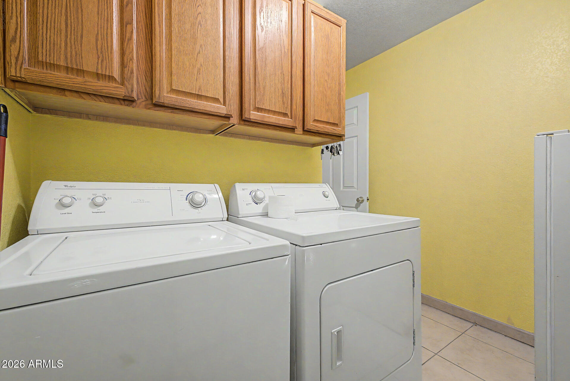 667 W KINGMAN Loop