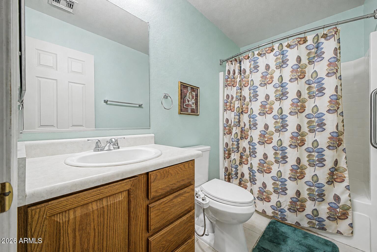 667 W KINGMAN Loop