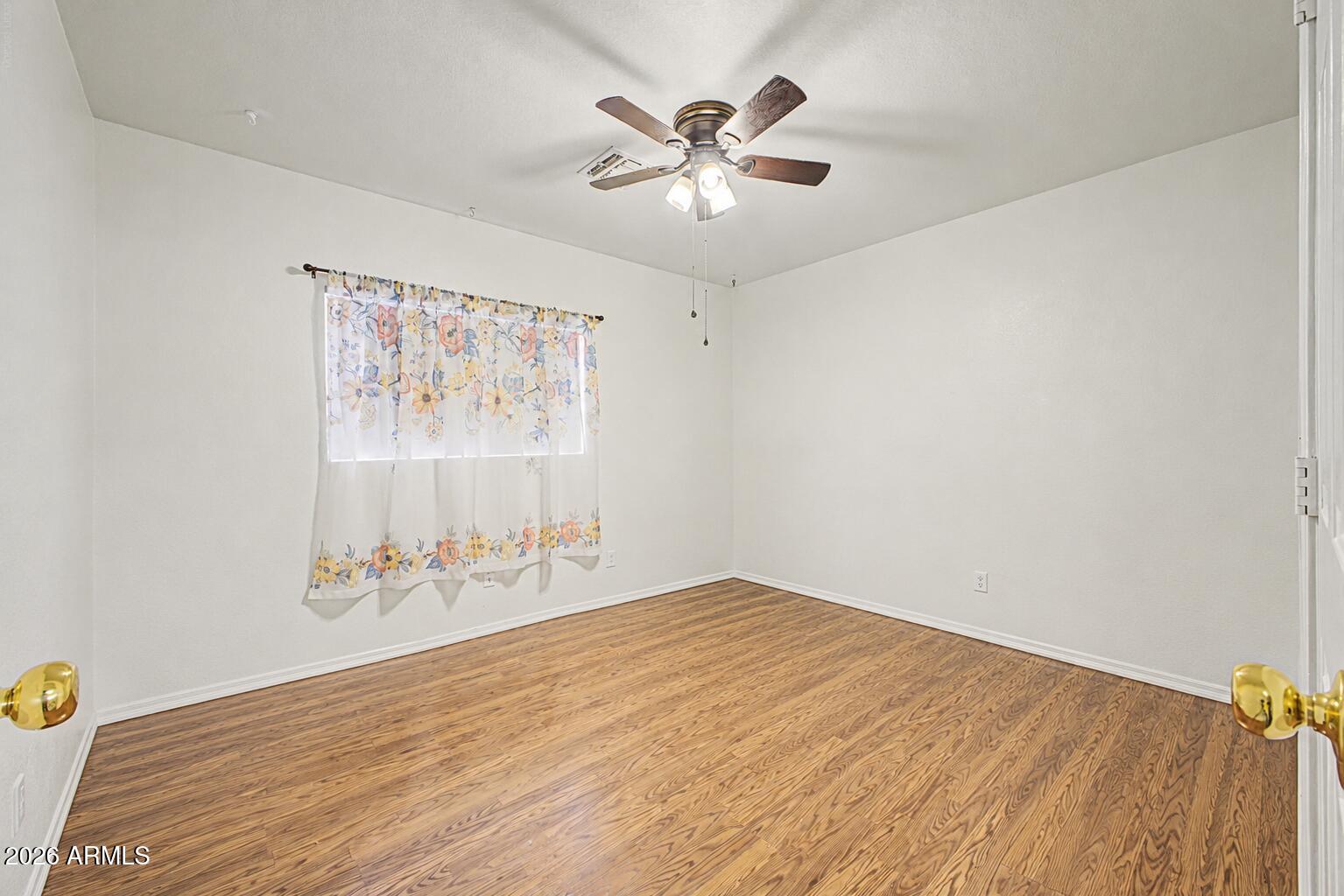 667 W KINGMAN Loop