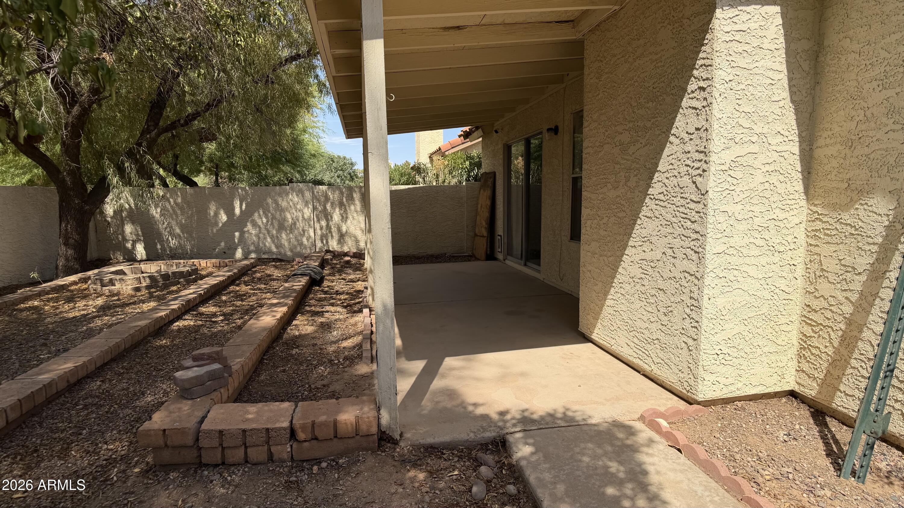 2207 W IRONWOOD Drive