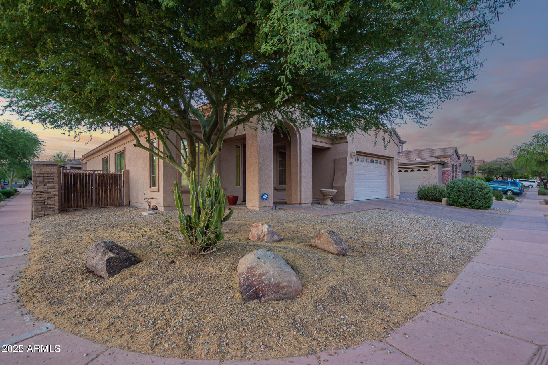 3438 W Little Hopi Drive