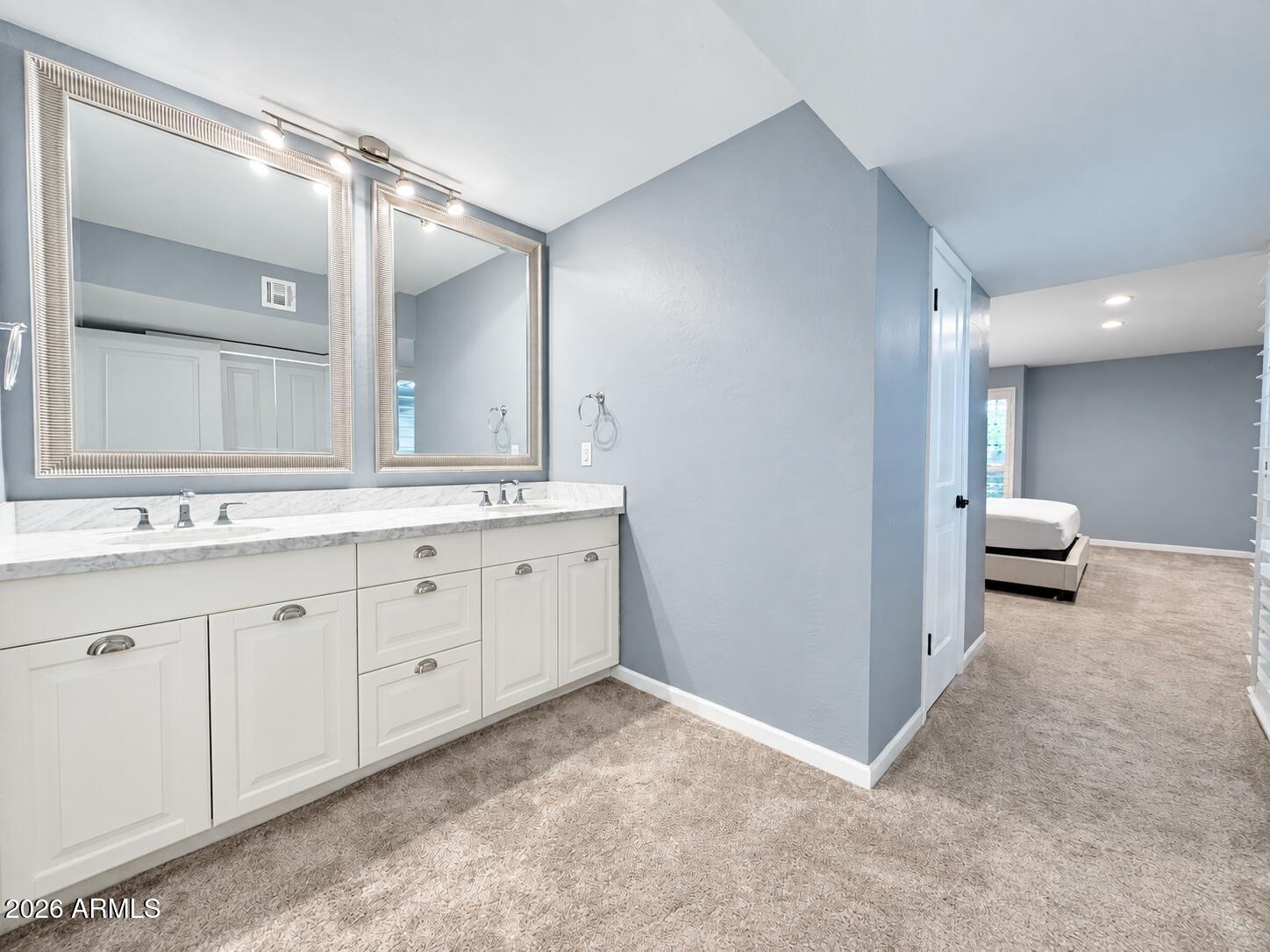 6846 N 72nd Place
