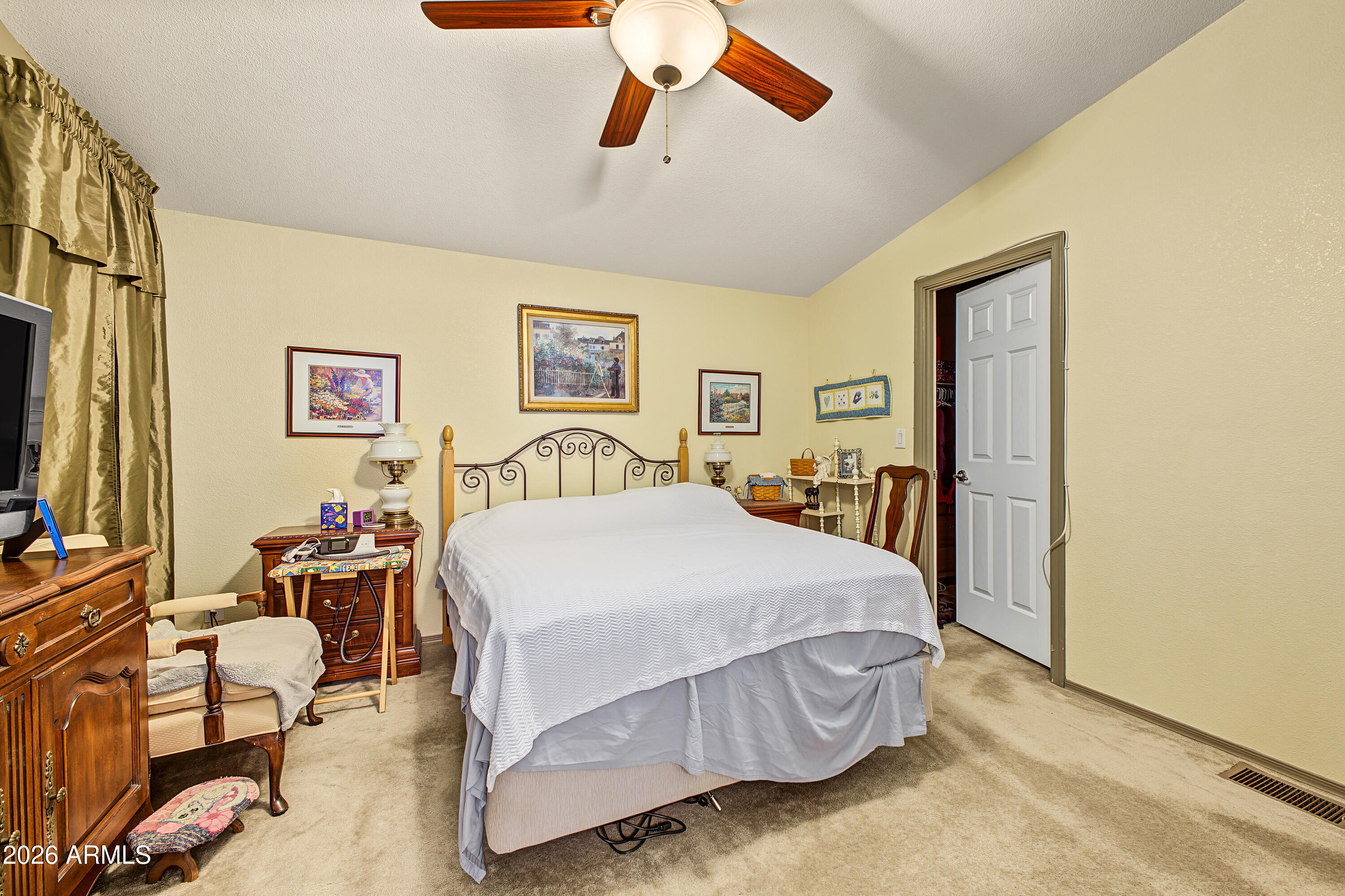 201 S GREENFIELD Road 264