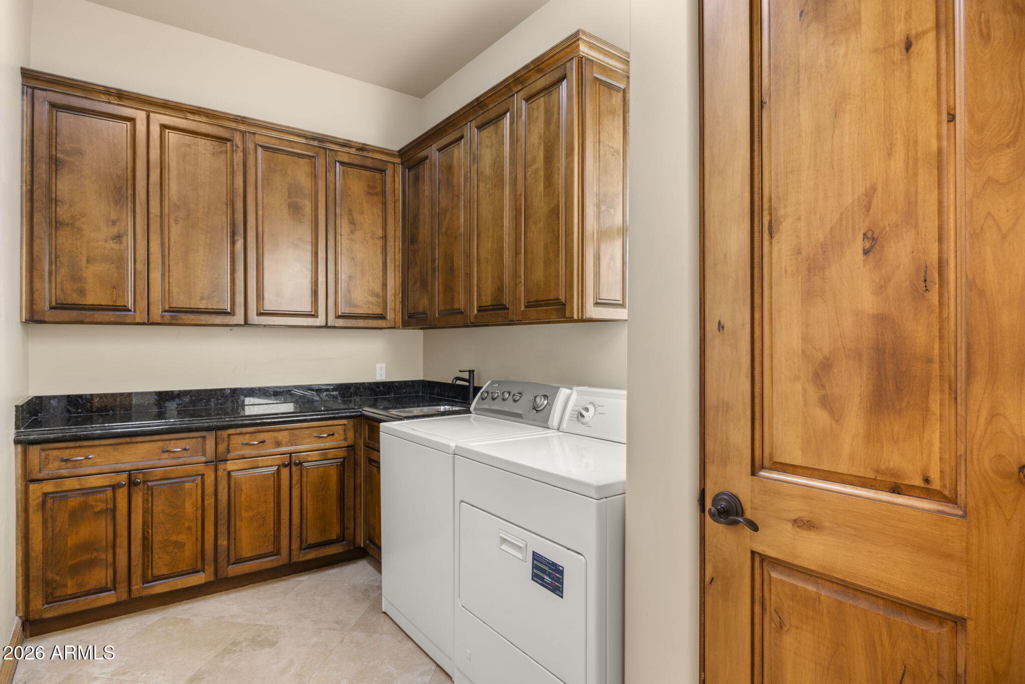 2109 E KERRY Lane