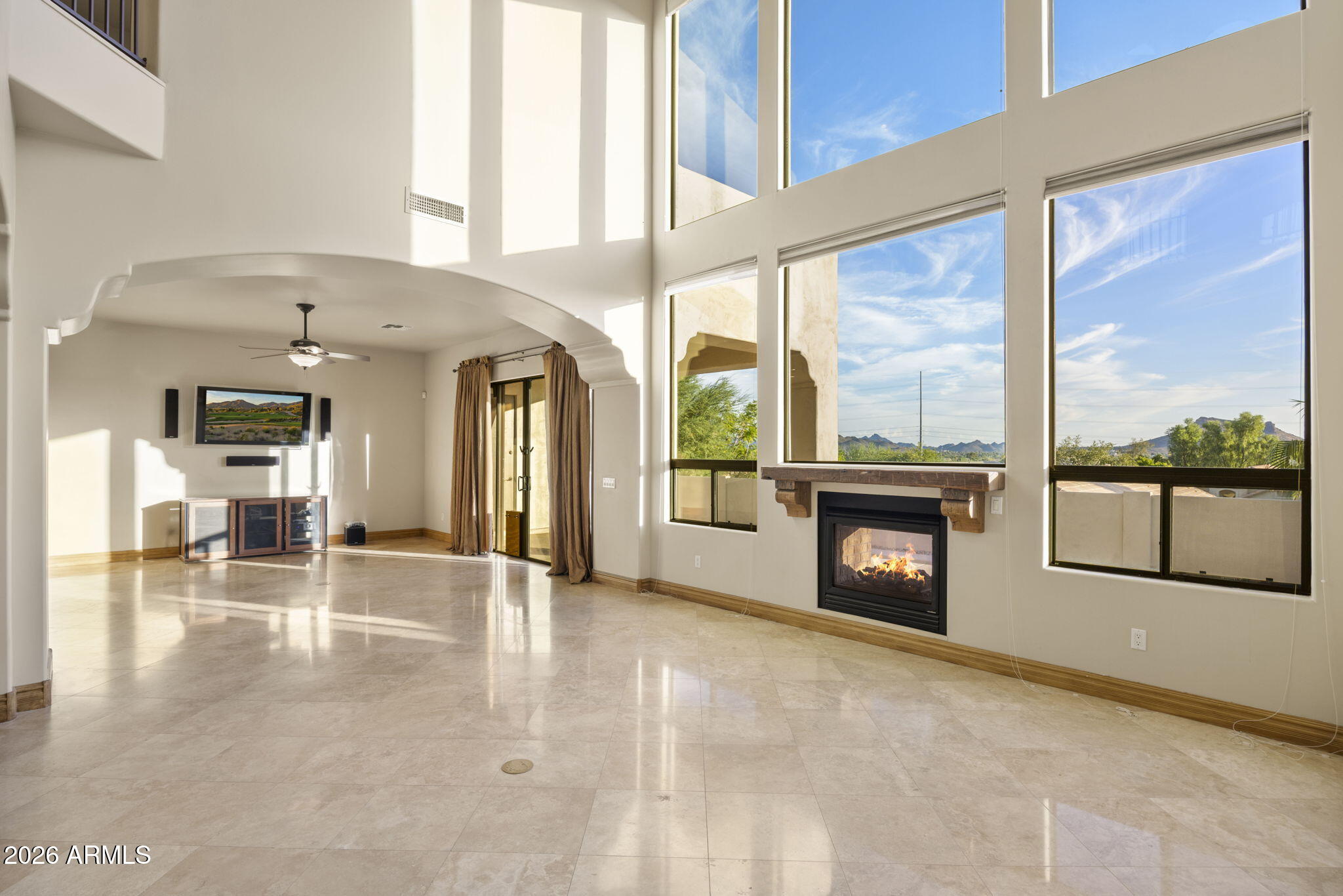 2109 E KERRY Lane