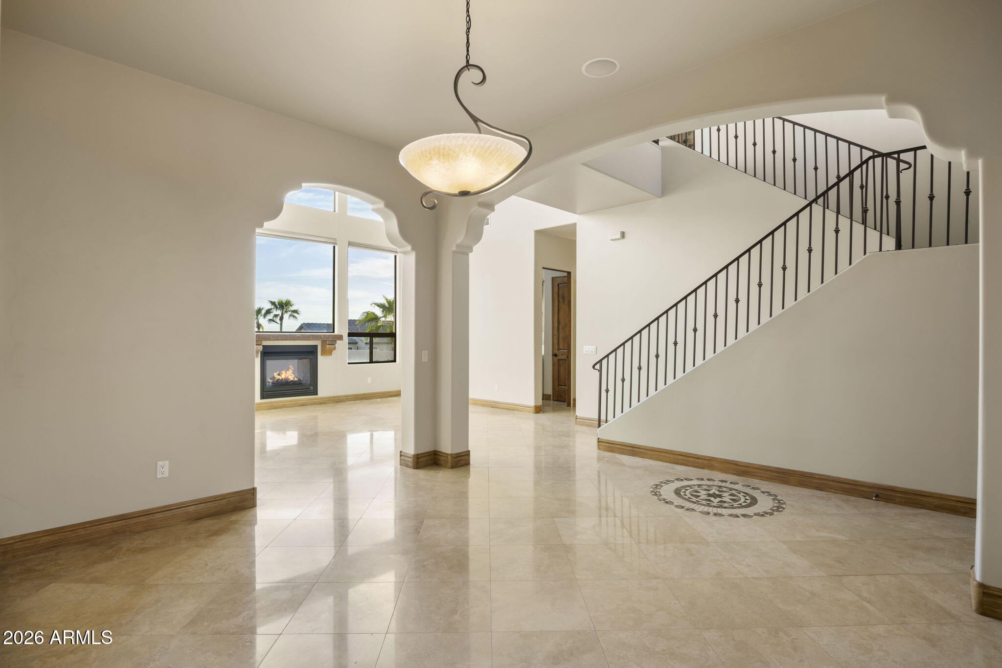 2109 E KERRY Lane