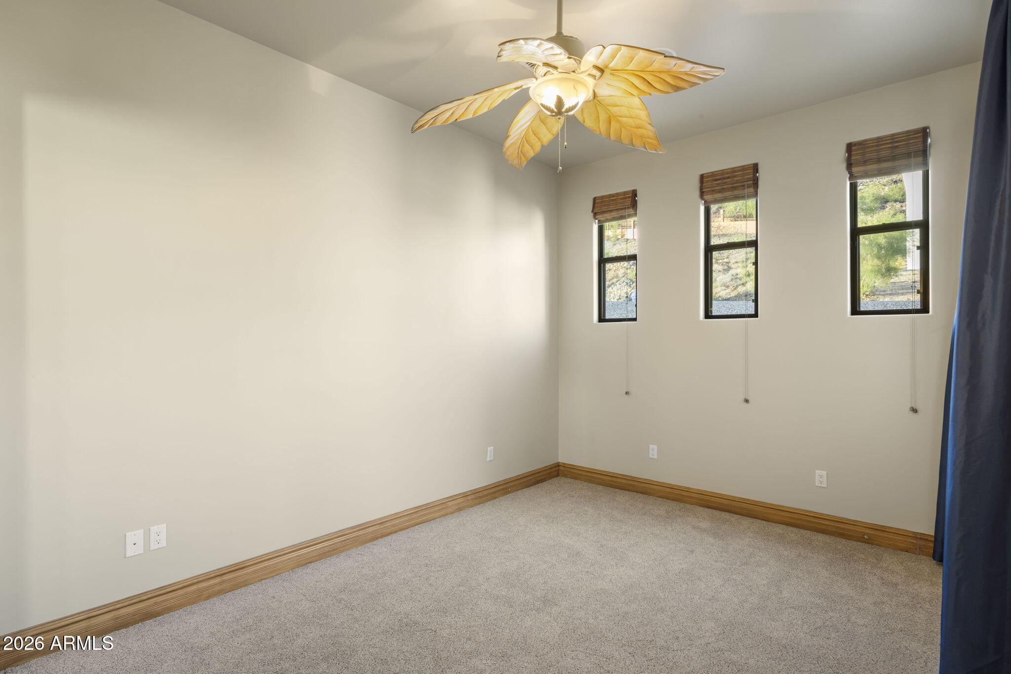 2109 E KERRY Lane