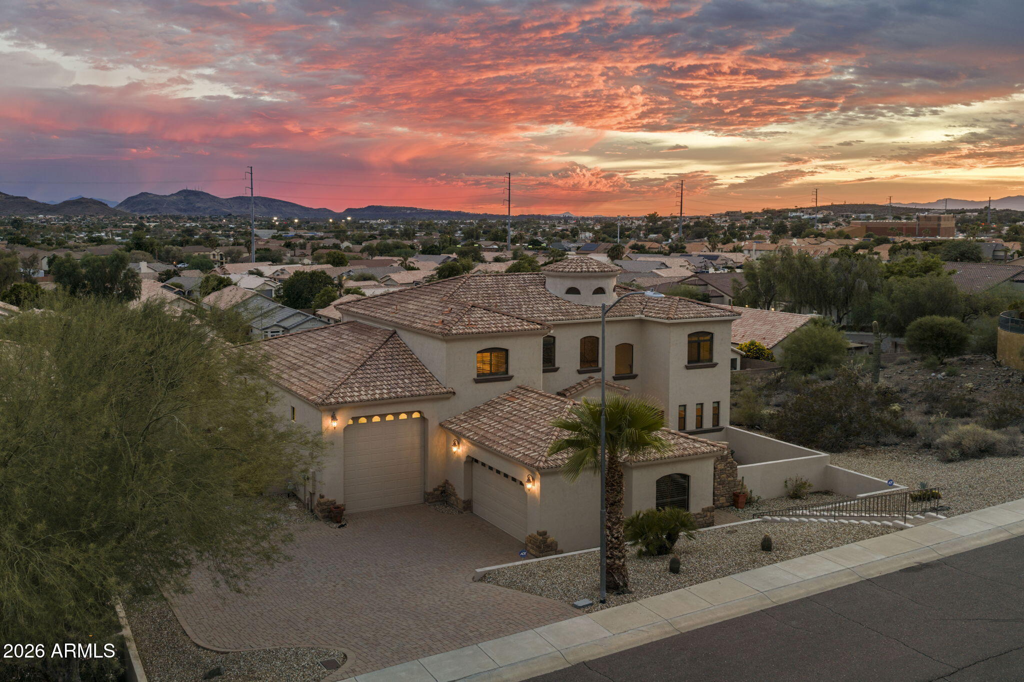 2109 E KERRY Lane