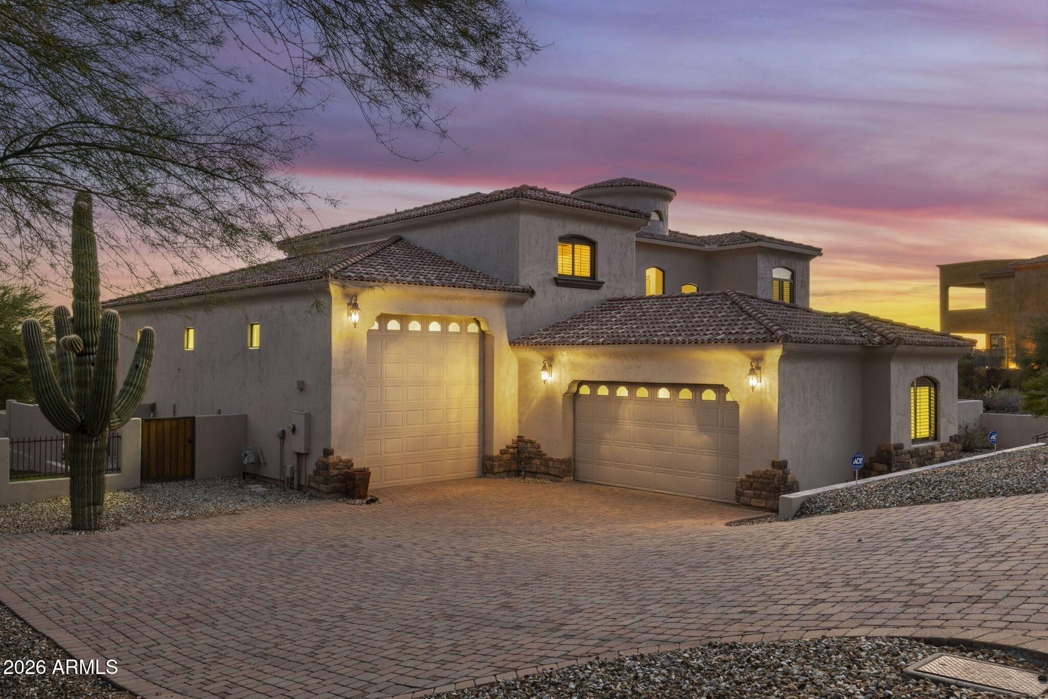 2109 E KERRY Lane