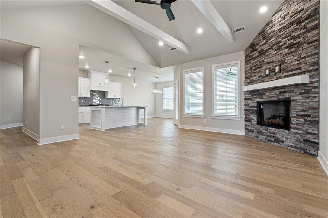 1151 Red Maple Street