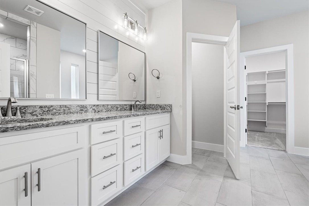 1151 Red Maple Street