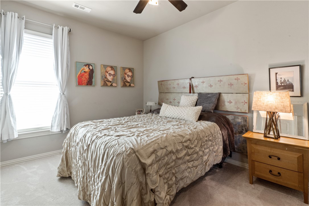 1001 SW Glen Arbor Avenue