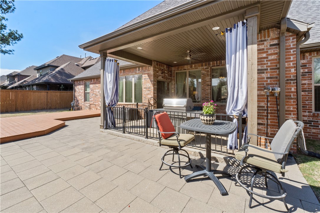 1001 SW Glen Arbor Avenue