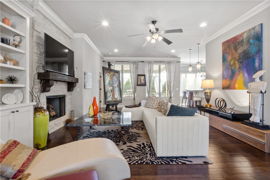 1001 SW Glen Arbor Avenue