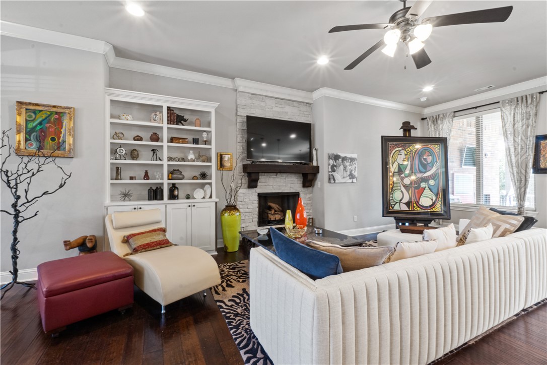 1001 SW Glen Arbor Avenue