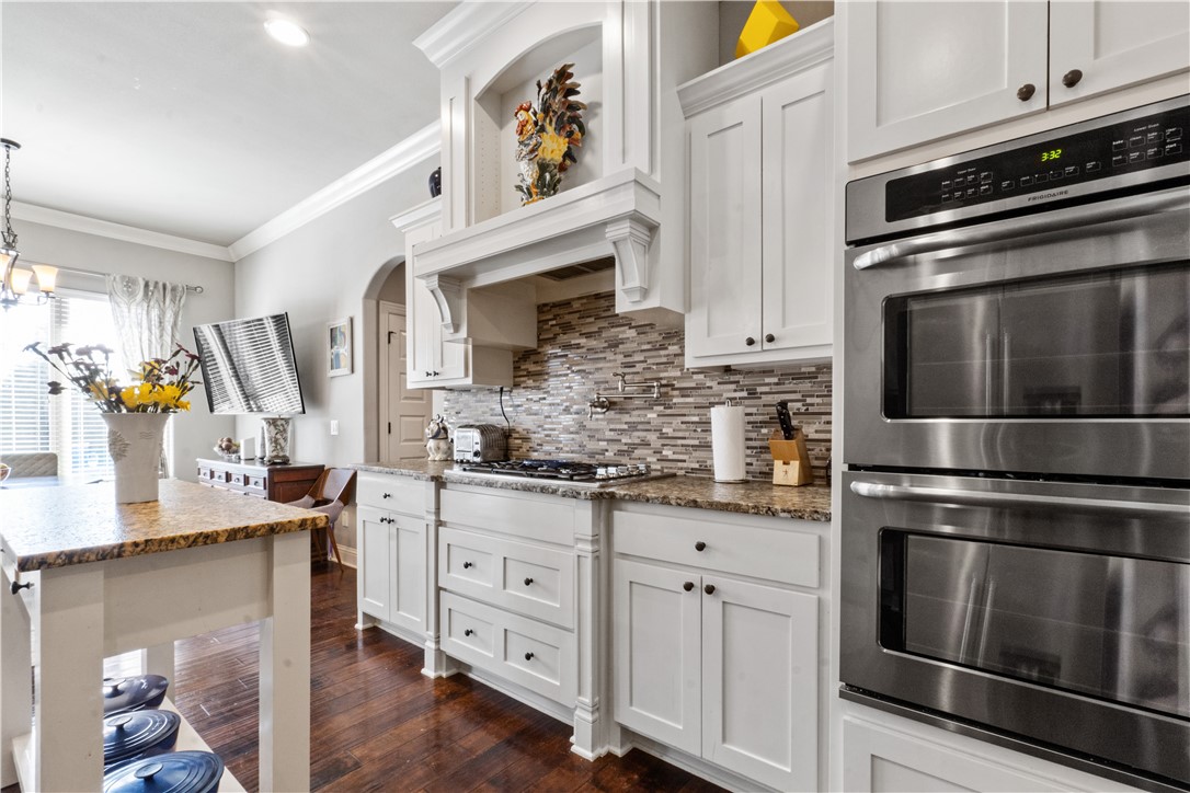 1001 SW Glen Arbor Avenue