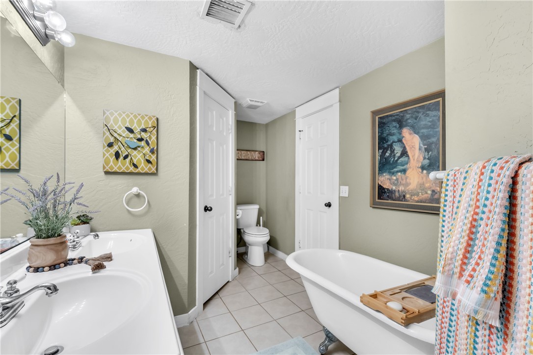 620 S College Street