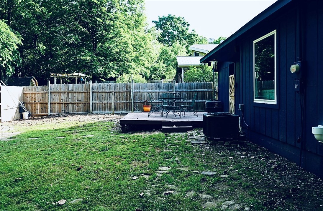 1211 N Mission Boulevard