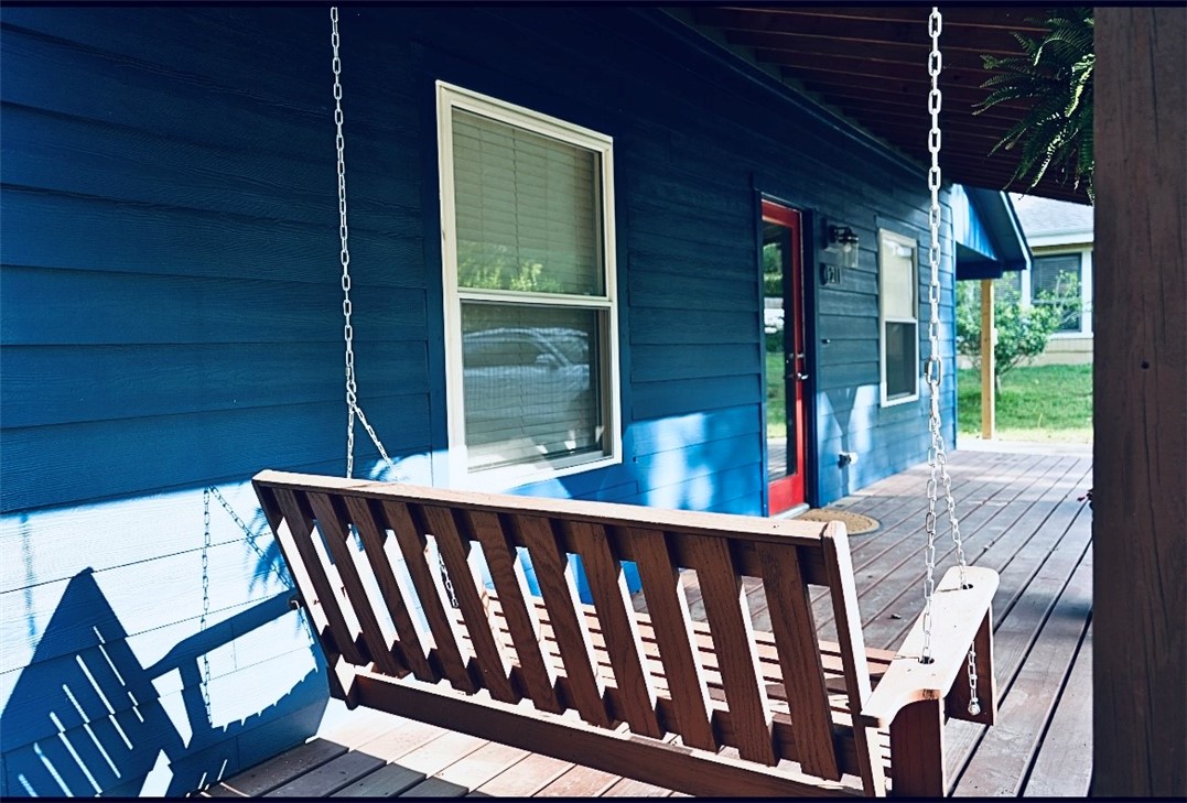 1211 N Mission Boulevard