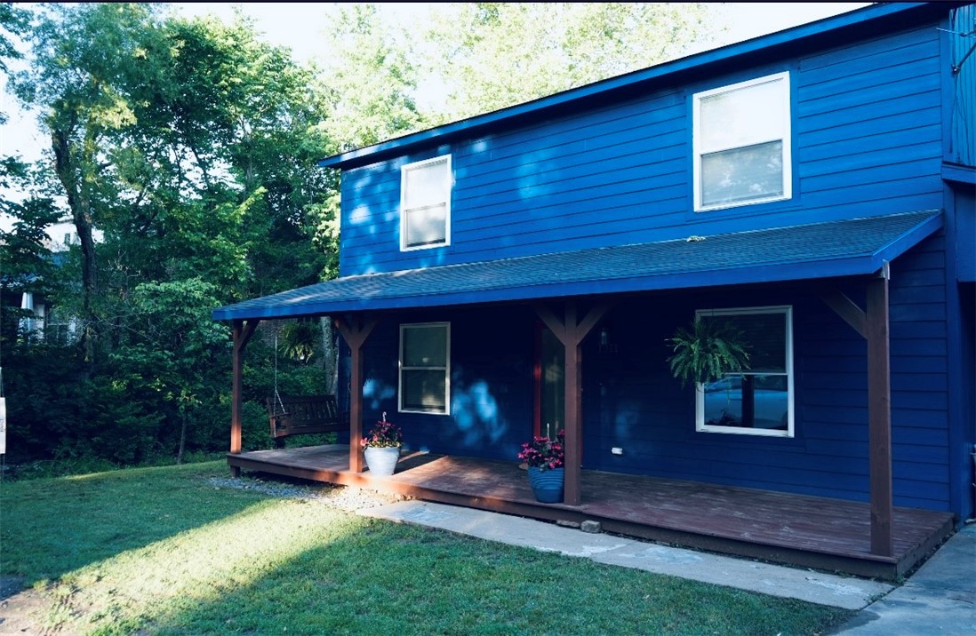 1211 N Mission Boulevard