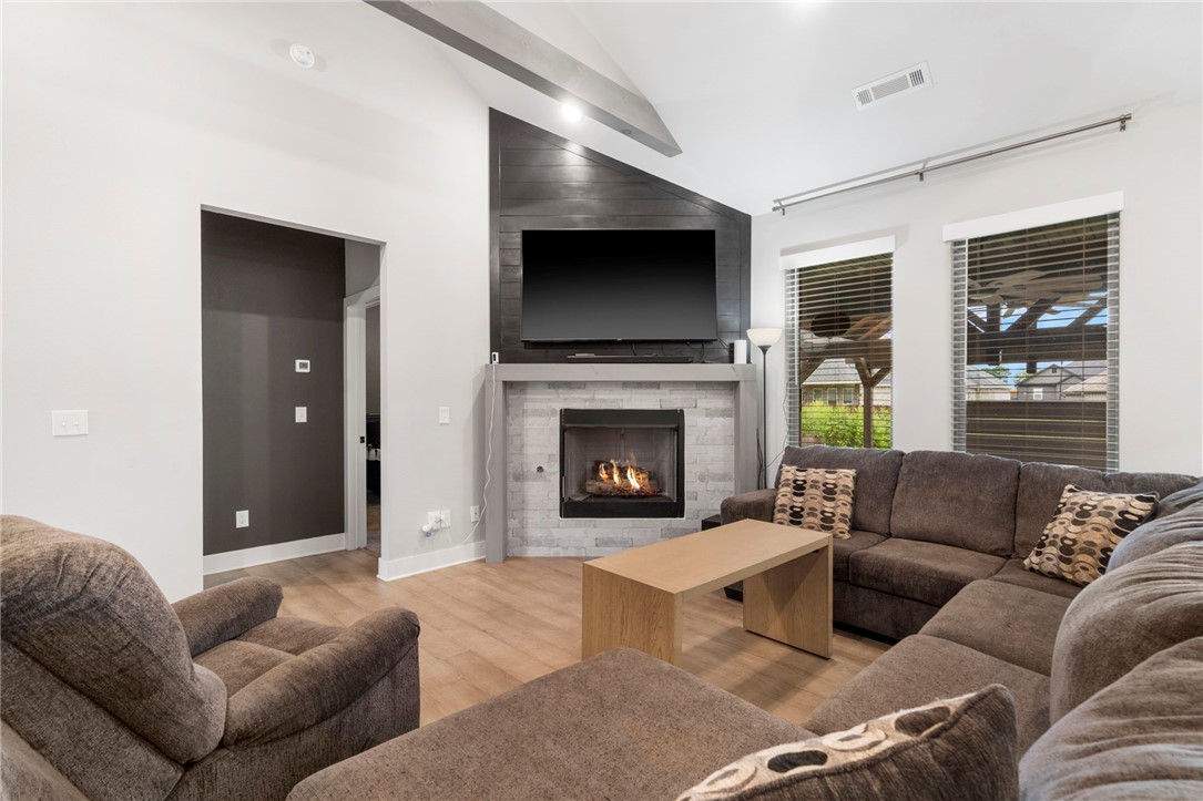 1805 Abbott Lane