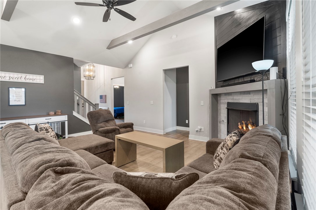 1805 Abbott Lane