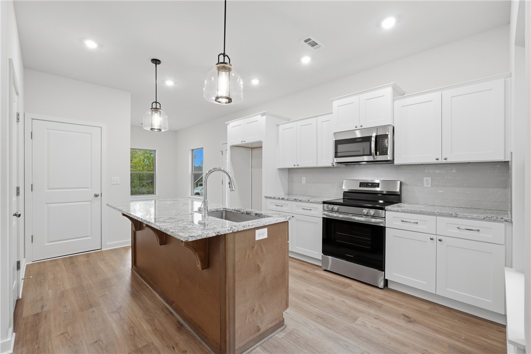 276 Kinross Drive