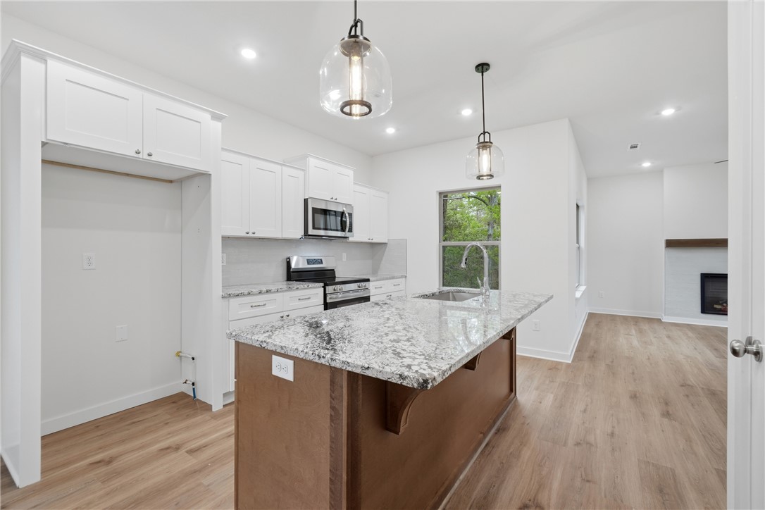 276 Kinross Drive