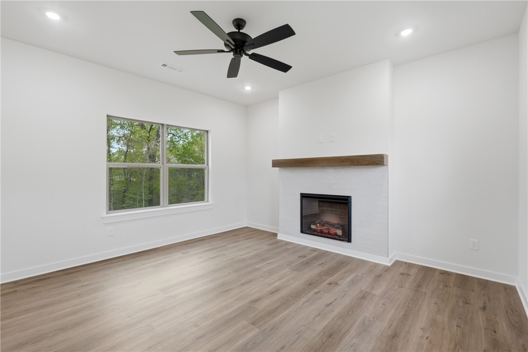 276 Kinross Drive
