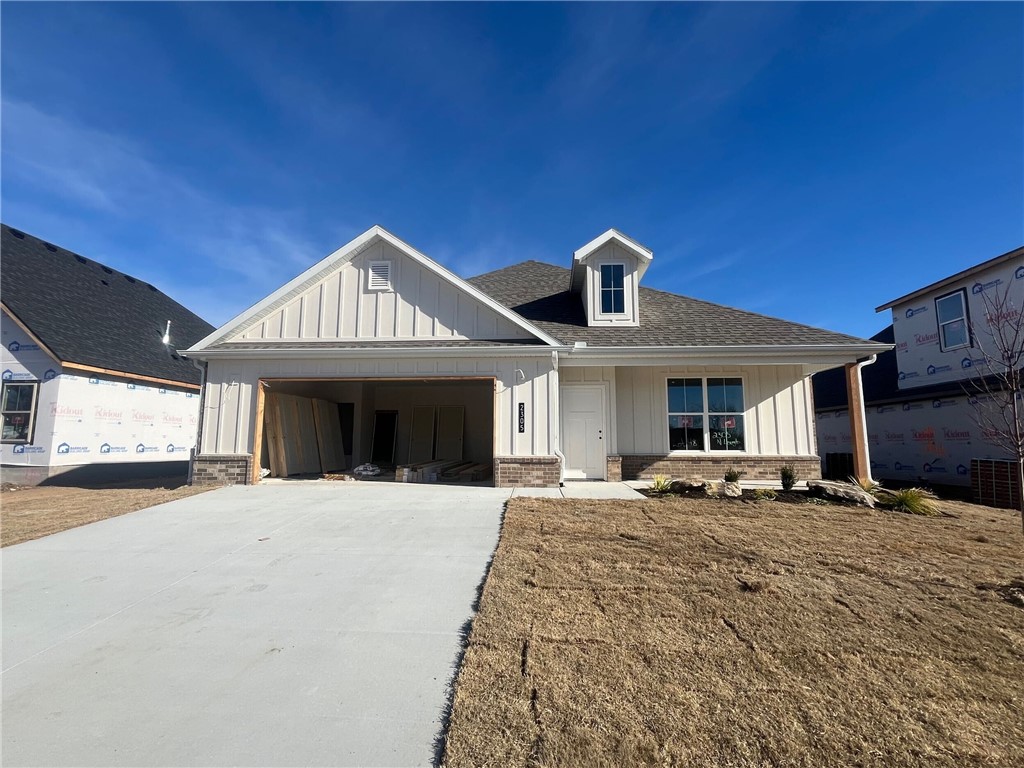 2305 Lexington Street