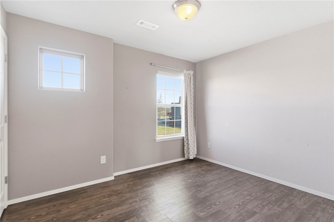 7233 Charlotte Avenue