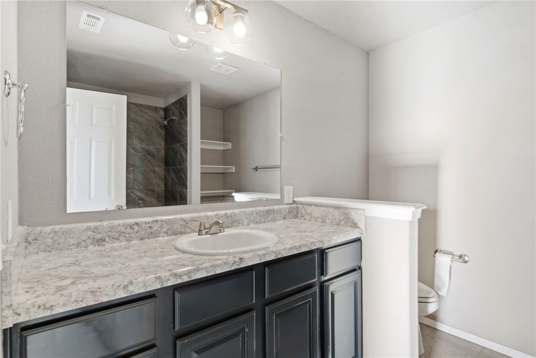 7233 Charlotte Avenue