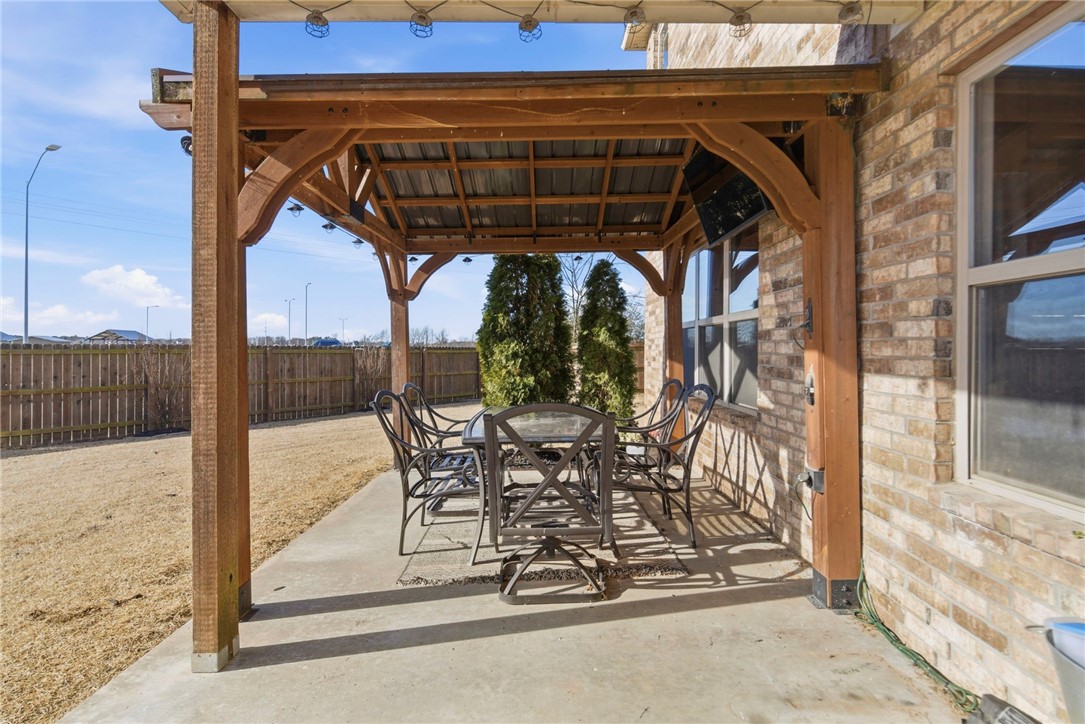 7233 Charlotte Avenue