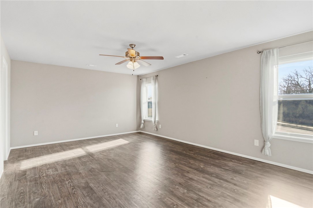 7233 Charlotte Avenue