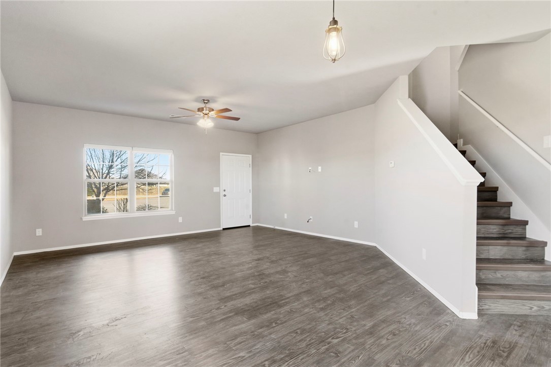 7233 Charlotte Avenue