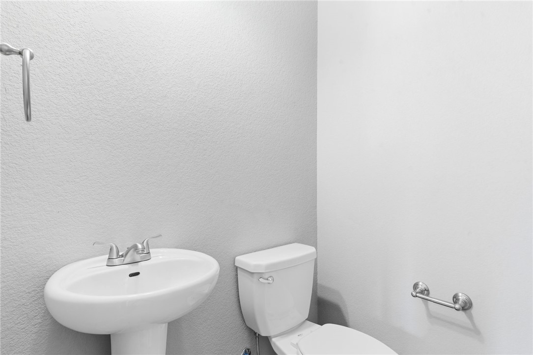 7233 Charlotte Avenue