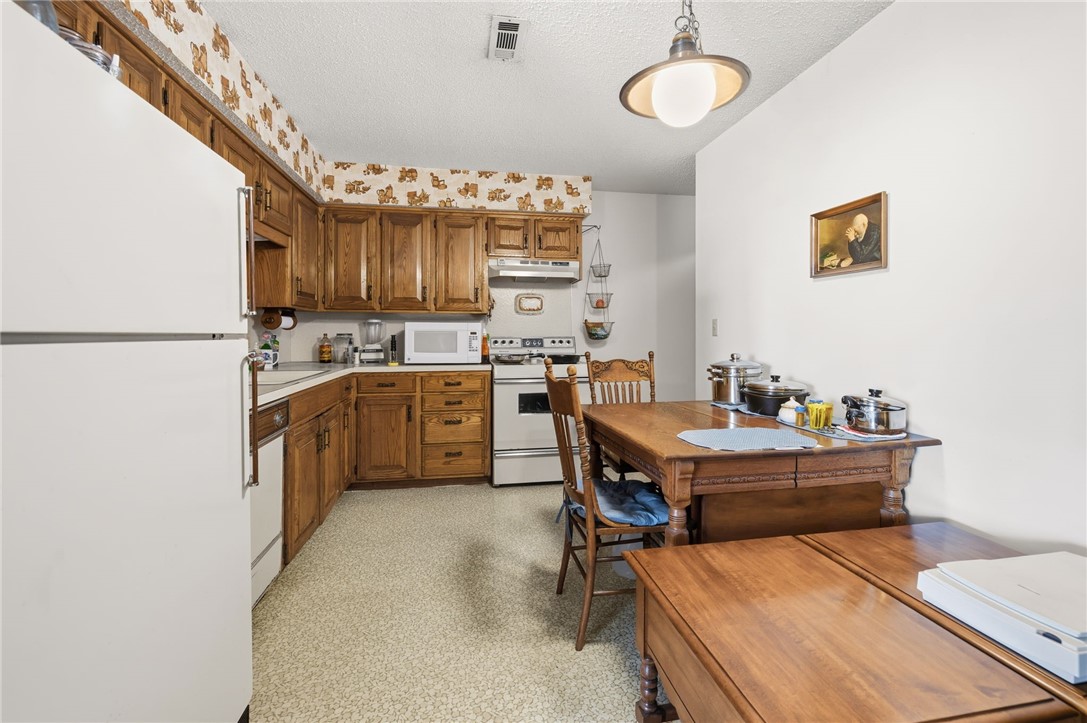 1401/1403 W Price Lane