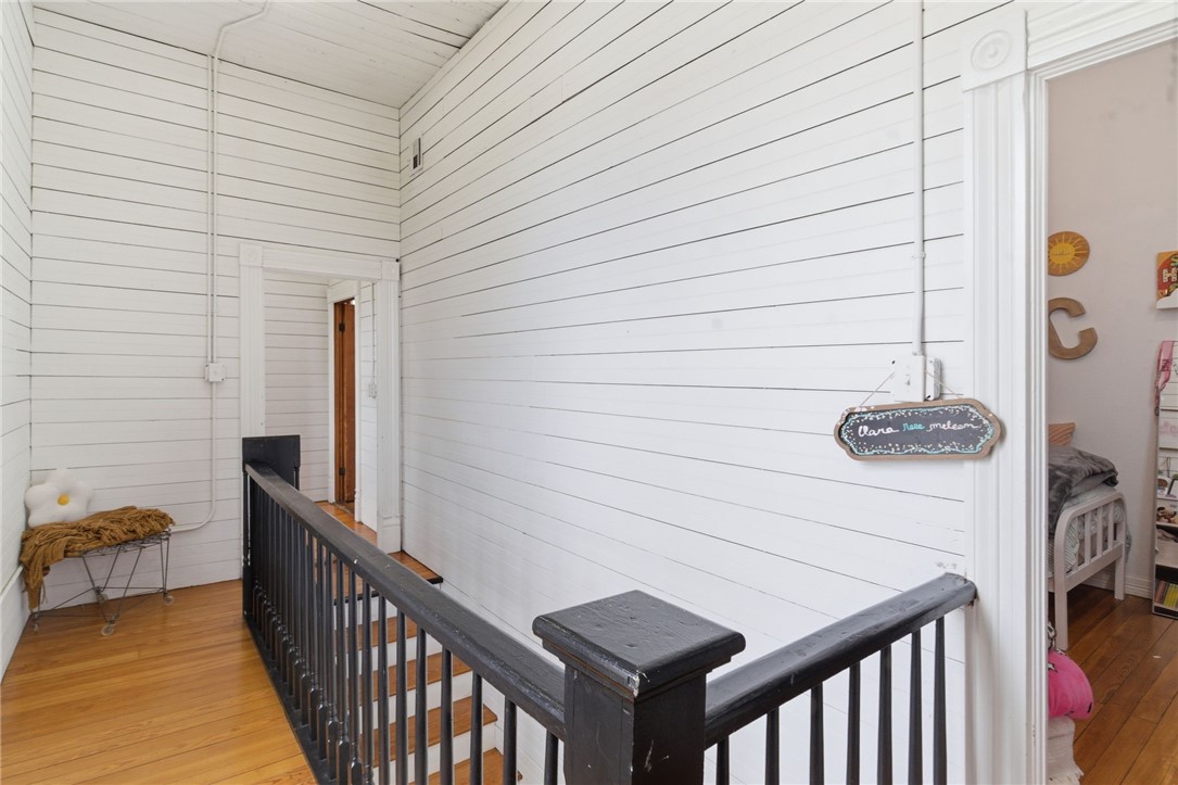 9 Locust Avenue