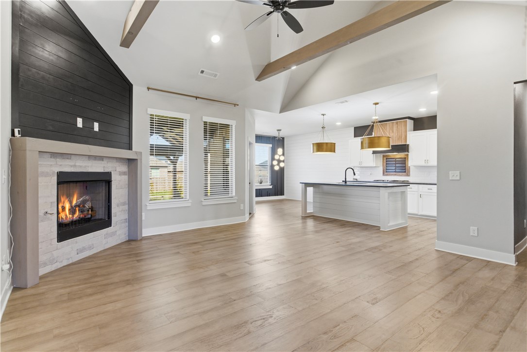 1805 Abbott Lane