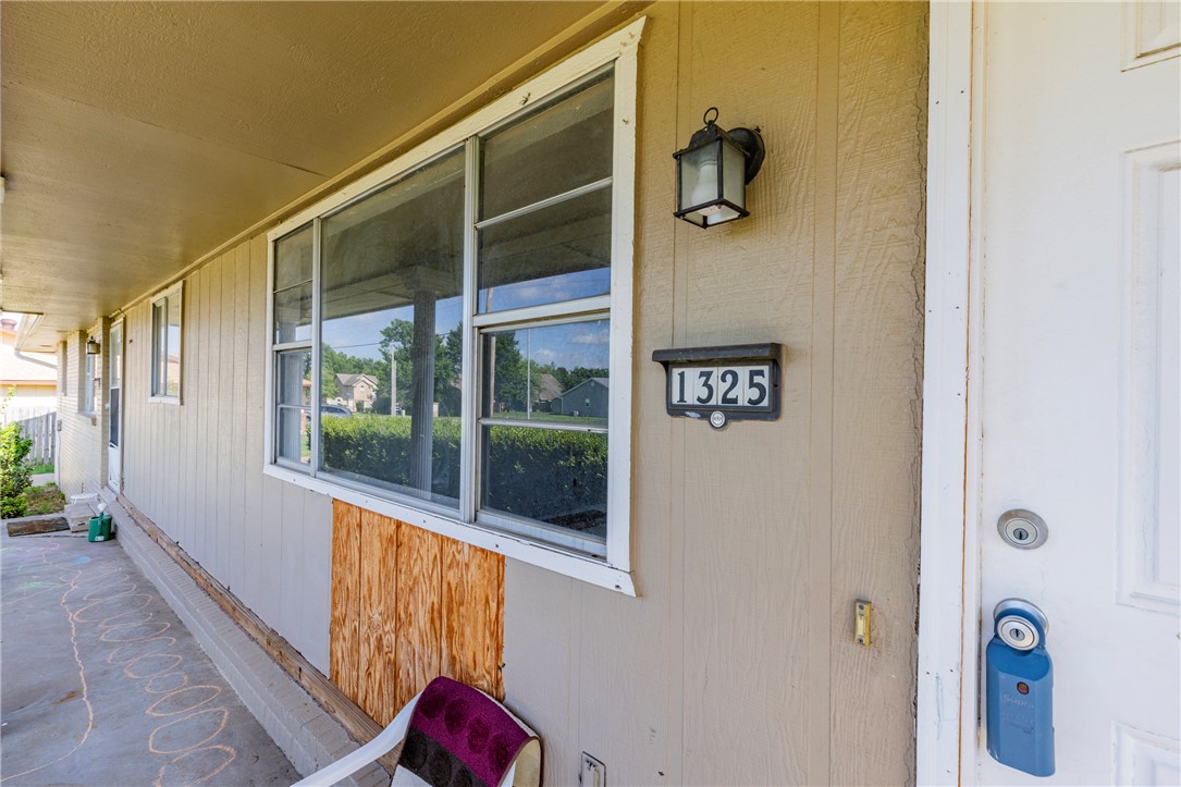 1323, 1325, 1327 Price Lane
